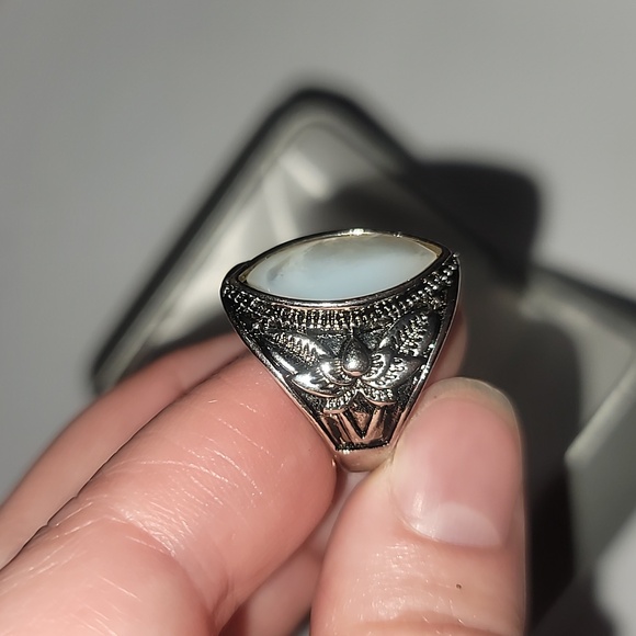 Fashion Ring size 6/7 - Picture 3 of 7